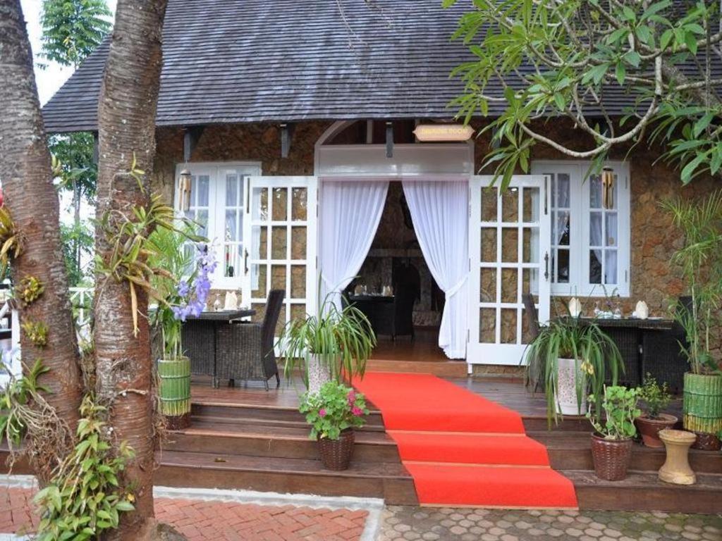 Royal Kalaw Hills Resort Exterior foto